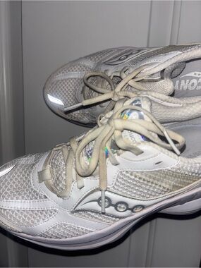 Saucony White Mesh Athletic Sneakers for Women